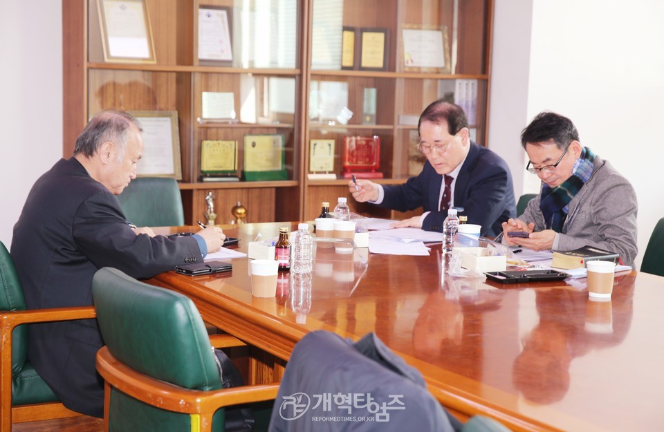 총회 감사부, 중간감사 모습