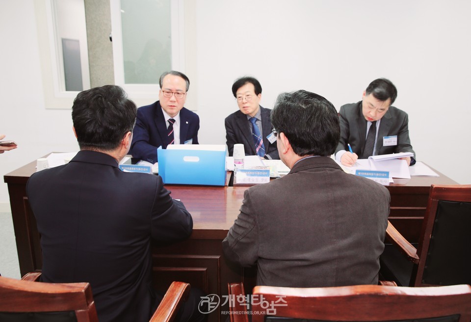 총회 감사부, 중간감사 모습