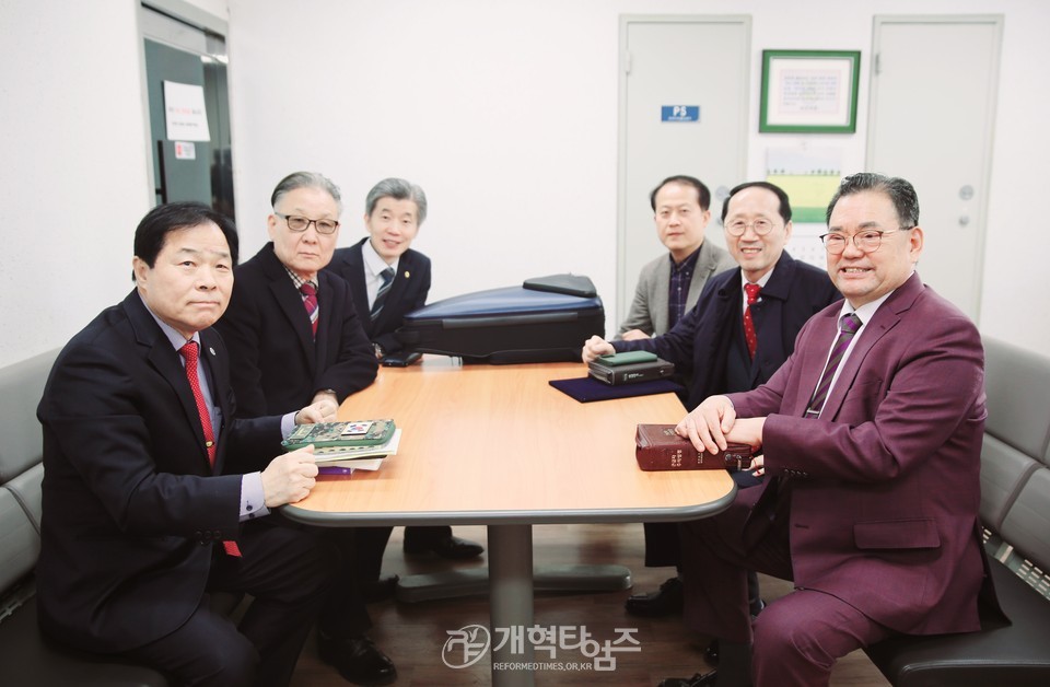 전국남전도회, 서울남부교도소 방문 위문예배 모습