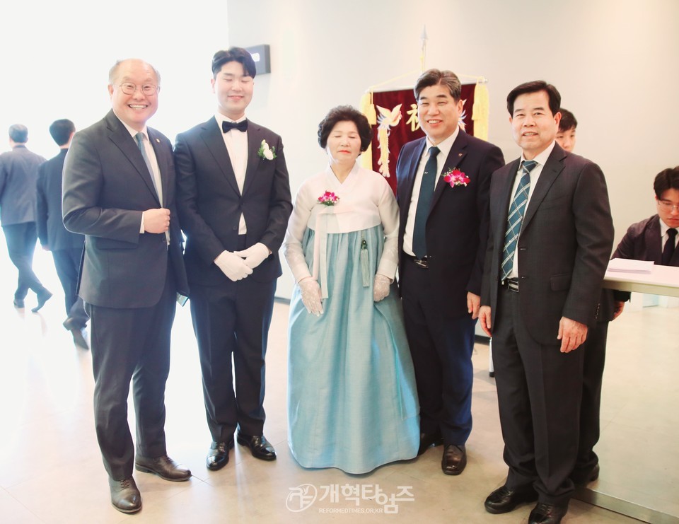 영남협ㆍ부울경 성경선 목사, 차남 결혼예식 모습