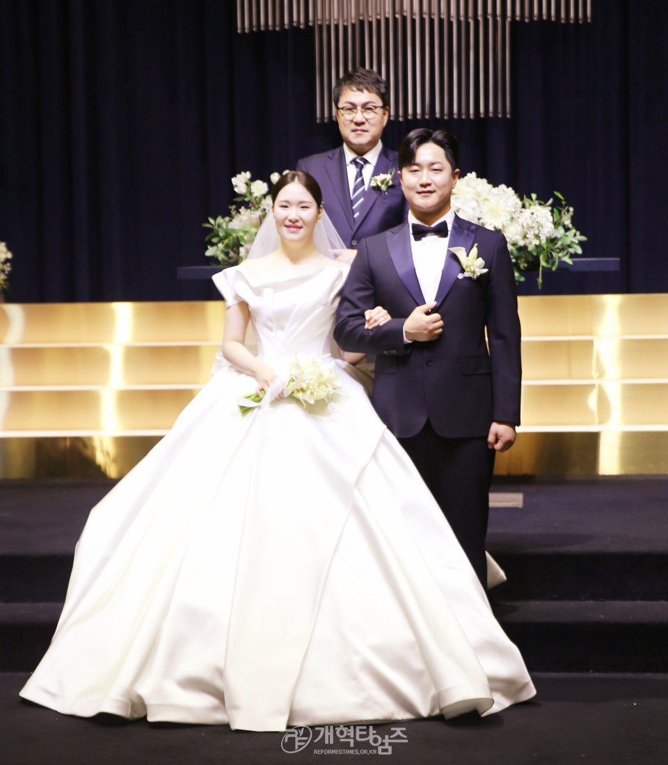 대구목자교회 박기준 목사, 장녀 결혼예식 모습