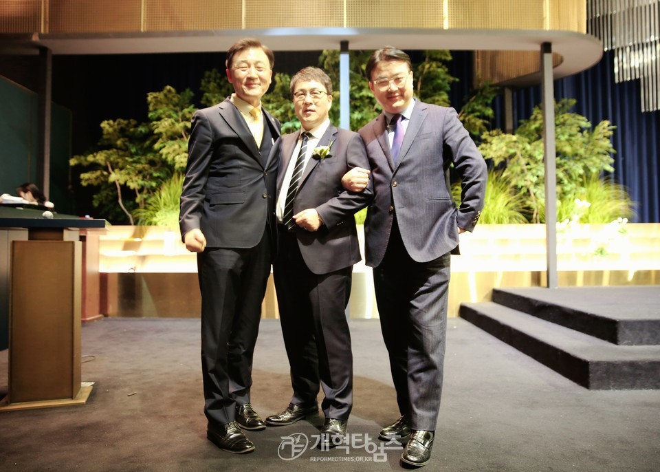 대구목자교회 박기준 목사, 장녀 결혼예식 모습