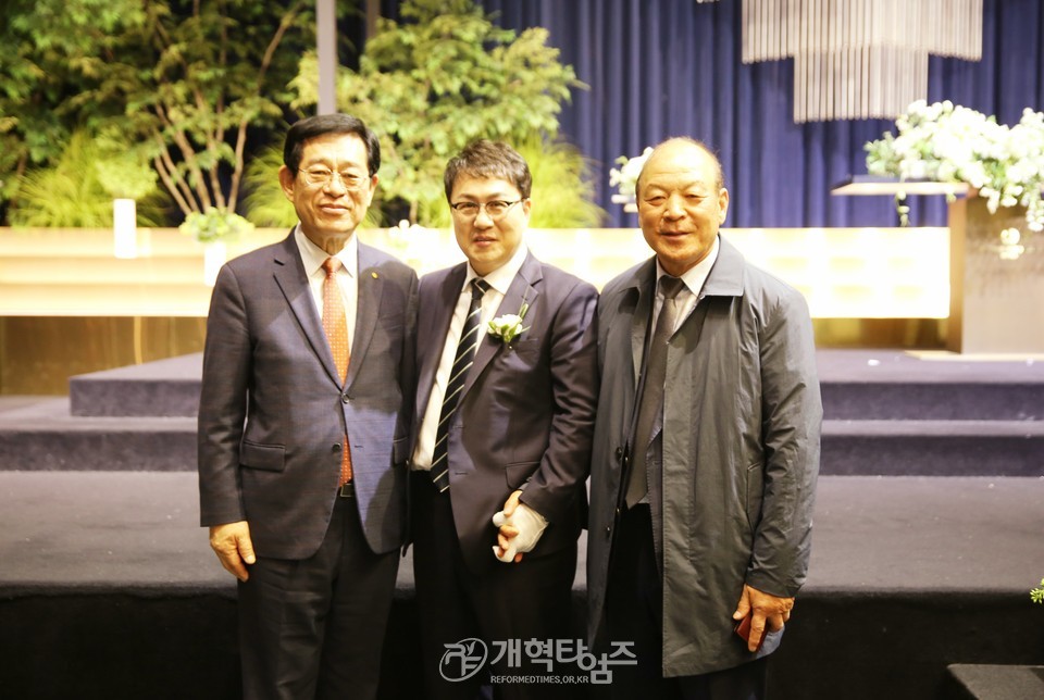 대구목자교회 박기준 목사, 장녀 결혼예식 모습