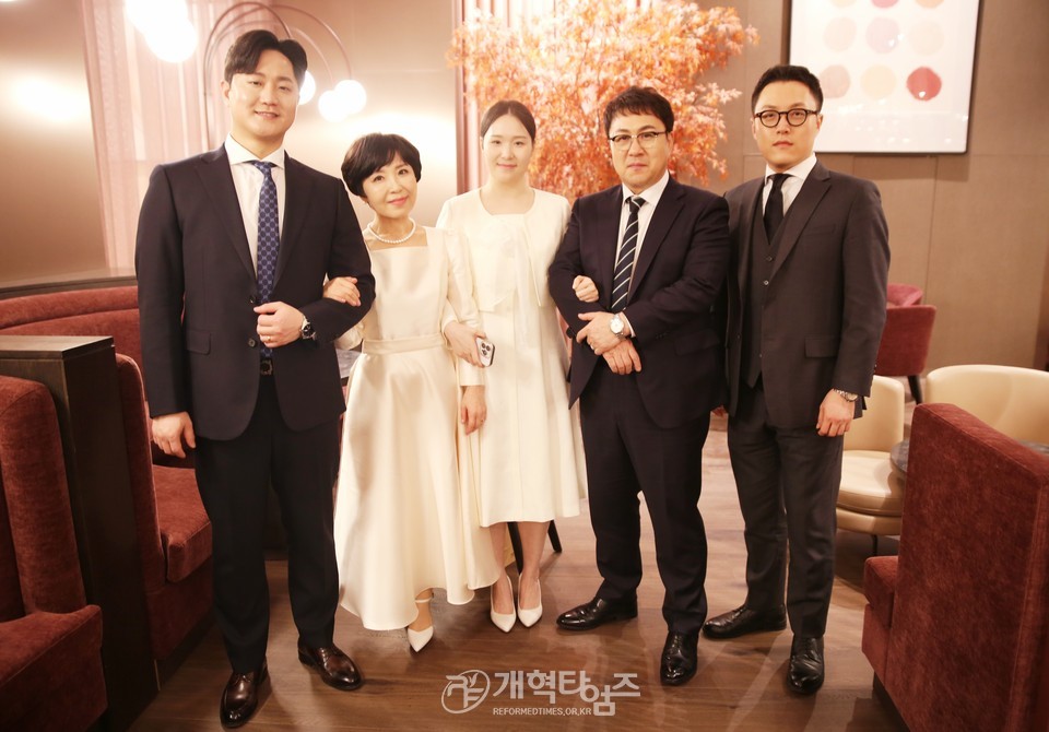 대구목자교회 박기준 목사, 장녀 결혼예식 모습