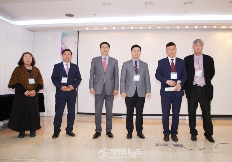 총신대신대원총동창회 회기별 대표자 초청 세미나 모습