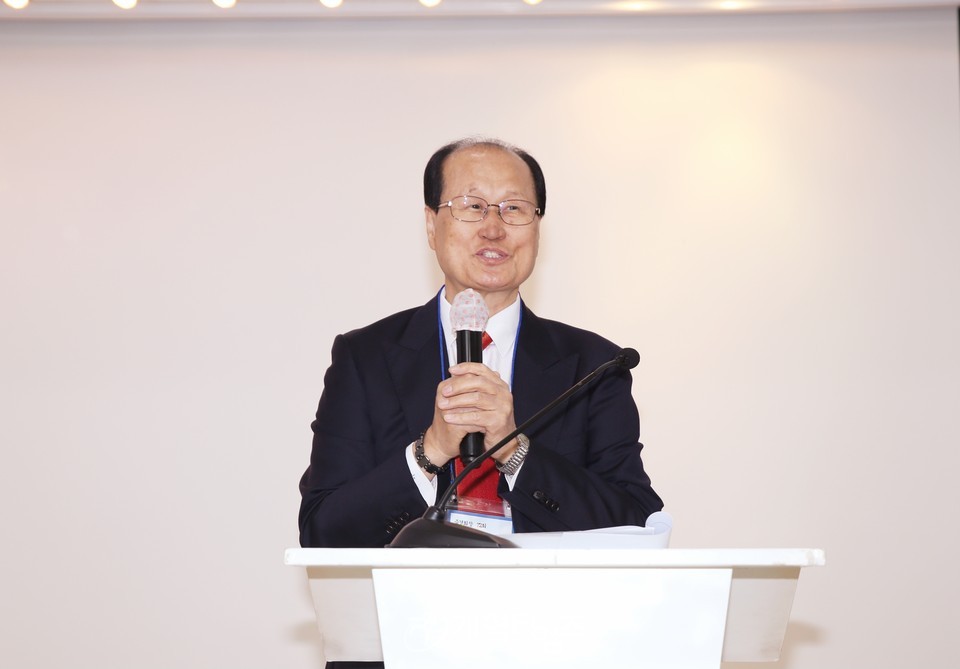 총신대신대원총동창회 회기별 대표자 초청 세미나 모습