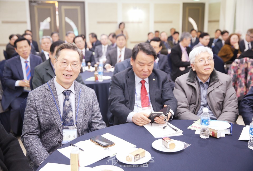 총신대신대원총동창회 회기별 대표자 초청 세미나 모습