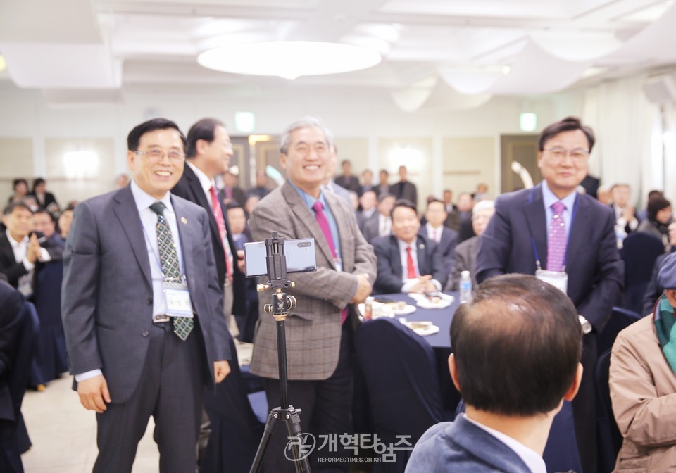 총신대신대원총동창회 회기별 대표자 초청 세미나 모습