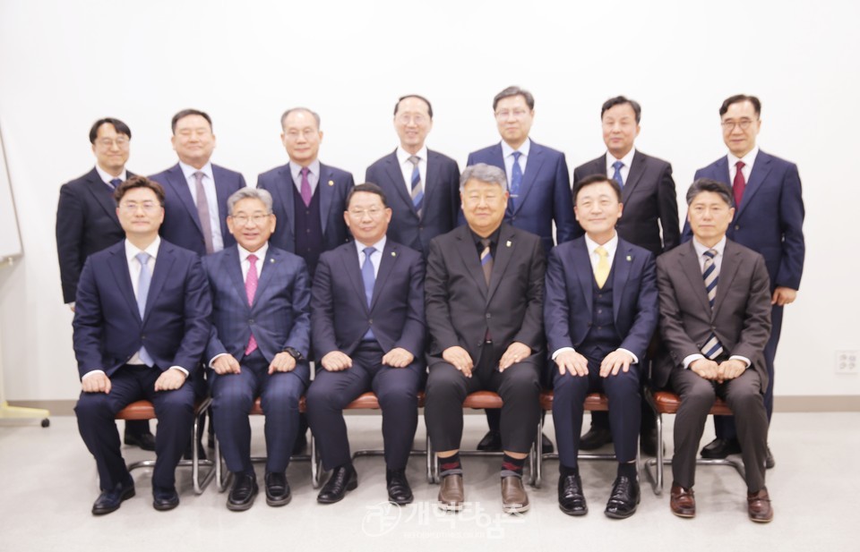 김종혁 총회장 초청, 전국목장기도회 설명회 모습
