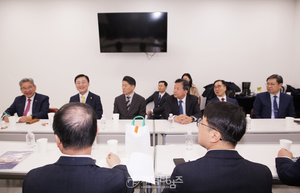 김종혁 총회장 초청, 전국목장기도회 설명회 모습