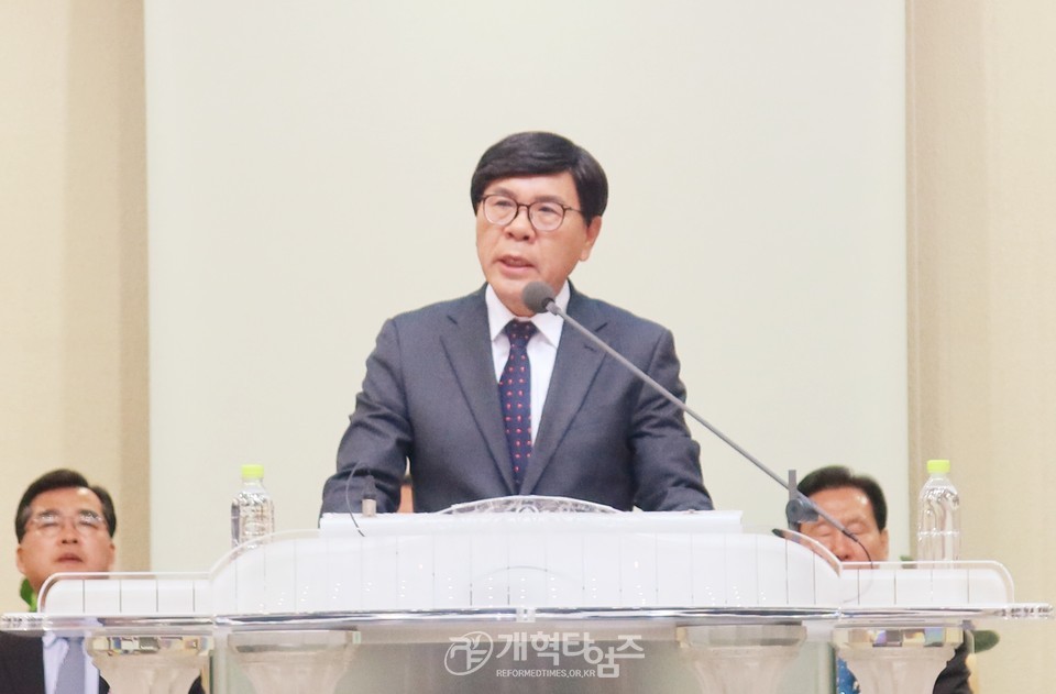 한기승 목사 원로목사 추대 및 제20대 위임목사 취임 감사예배 모습