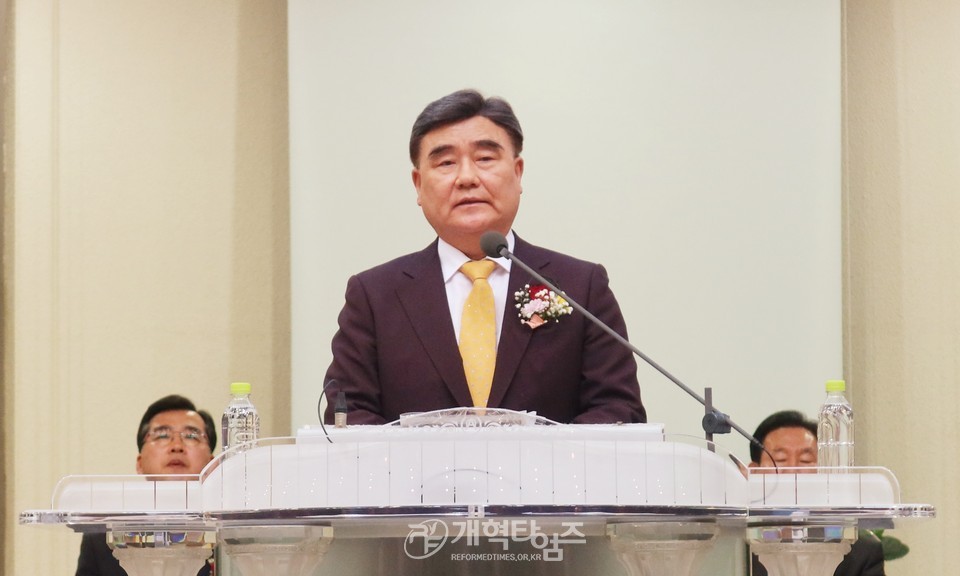 한기승 목사 원로목사 추대 및 제20대 위임목사 취임 감사예배 모습