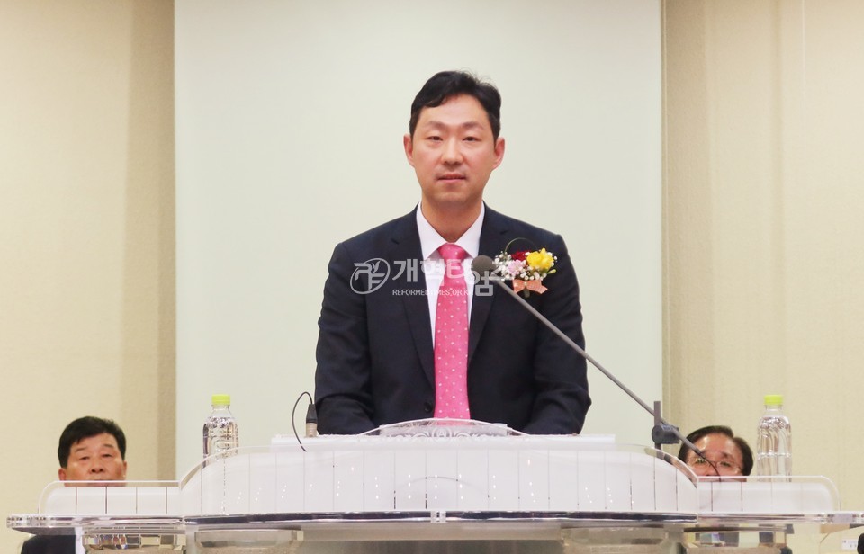 한기승 목사 원로목사 추대 및 제20대 위임목사 취임 감사예배 모습