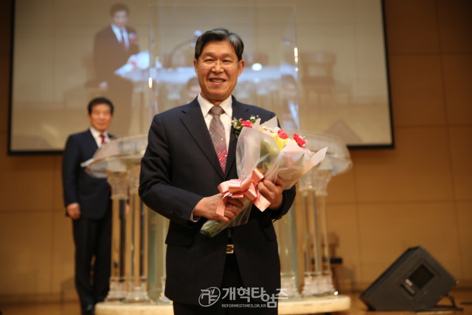 전국호남협의회 제22회 정기총회, 제107회 총회 부총 후보 수락 직후 한기승 목사 모습