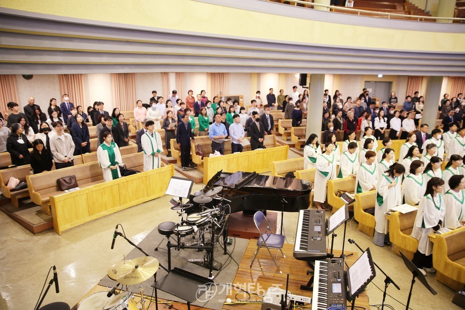 한기승 목사 원로목사 추대 및 제20대 위임목사 취임 감사예배 모습