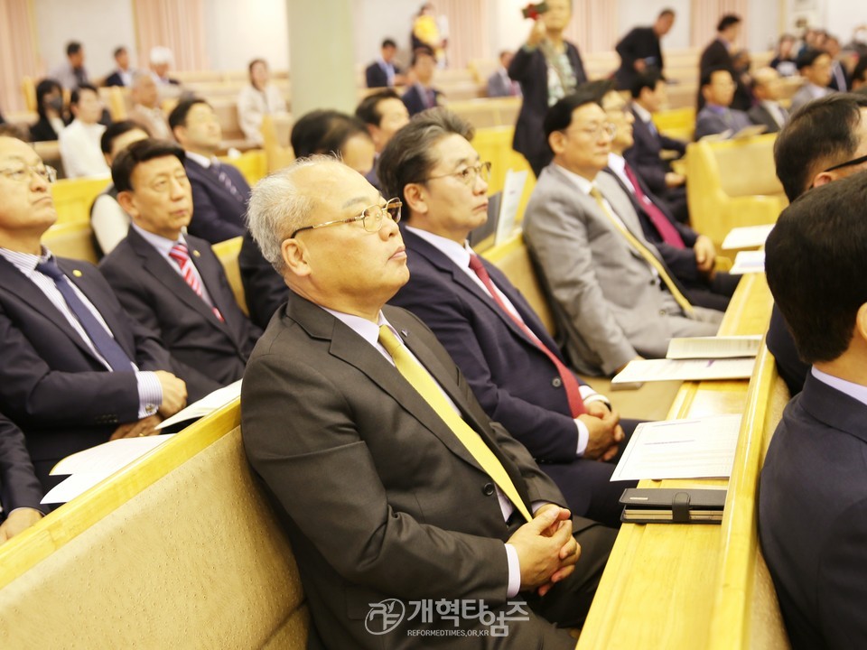 한기승 목사 원로목사 추대 및 제20대 위임목사 취임 감사예배 모습