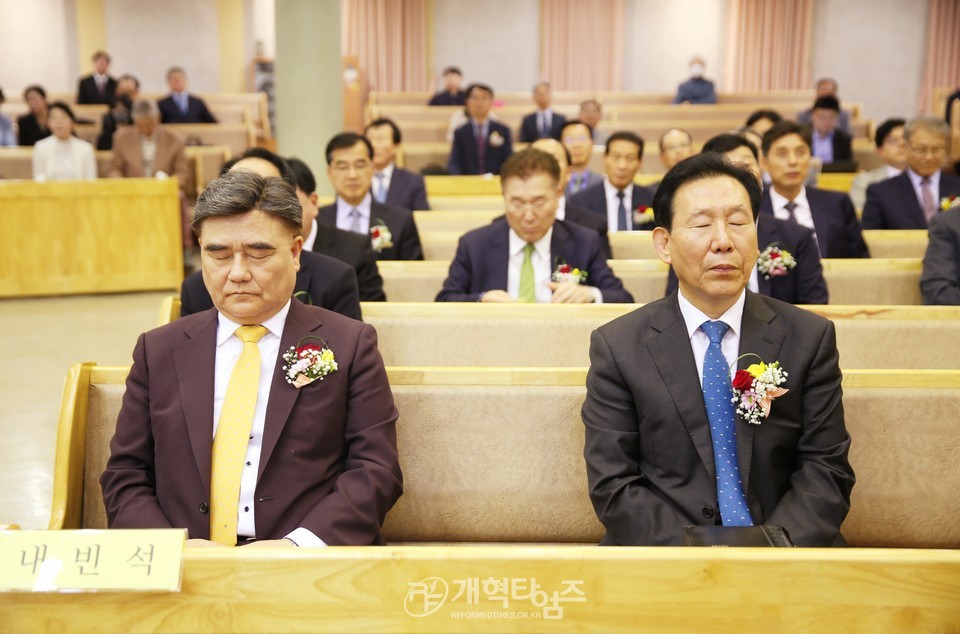 한기승 목사 원로목사 추대 및 제20대 위임목사 취임 감사예배 모습