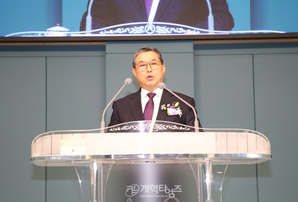 성남노회 동원교회와 광교좋은교회 합병감사예배 모습