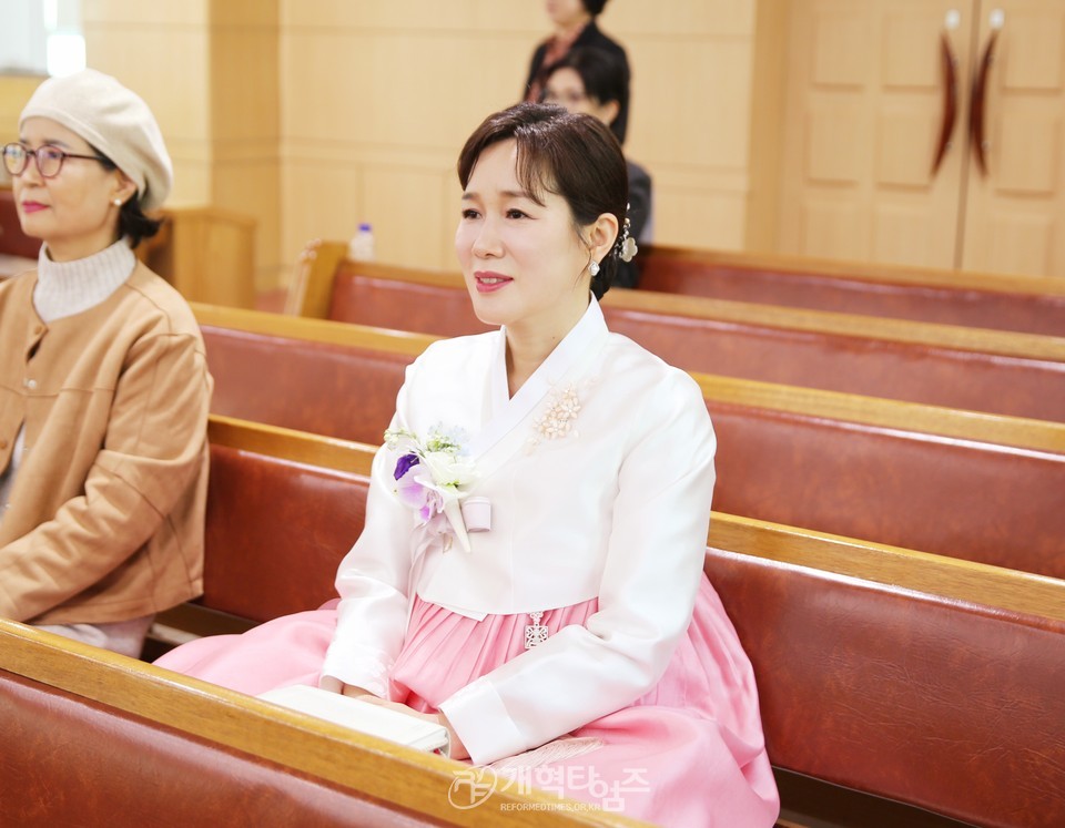 성남노회 동원교회와 광교좋은교회 합병감사예배 모습