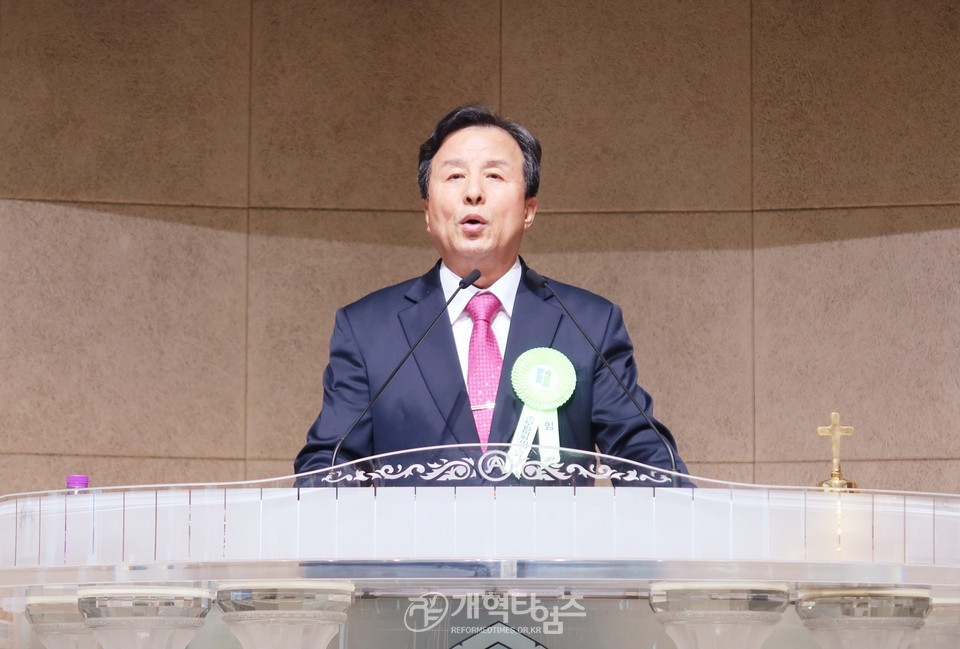 중부협의회,「창립30주년 기념감사예배 및 신임노회장 축하식」모습