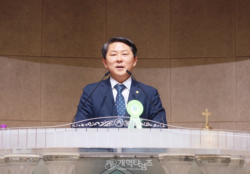 중부협의회,「창립30주년 기념감사예배 및 신임노회장 축하식」모습