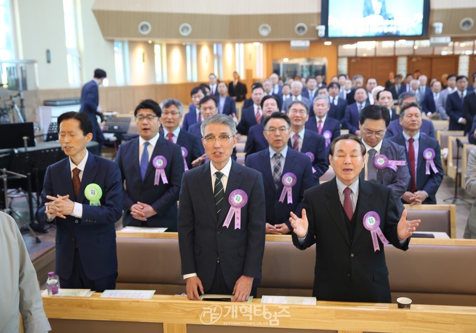 중부협의회,「창립30주년 기념감사예배 및 신임노회장 축하식」모습