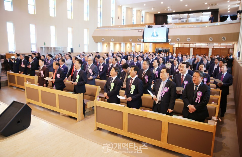 중부협의회,「창립30주년 기념감사예배 및 신임노회장 축하식」모습