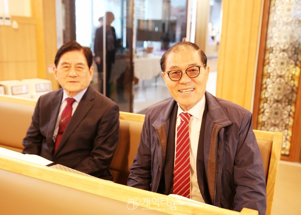 중부협의회,「창립30주년 기념감사예배 및 신임노회장 축하식」모습