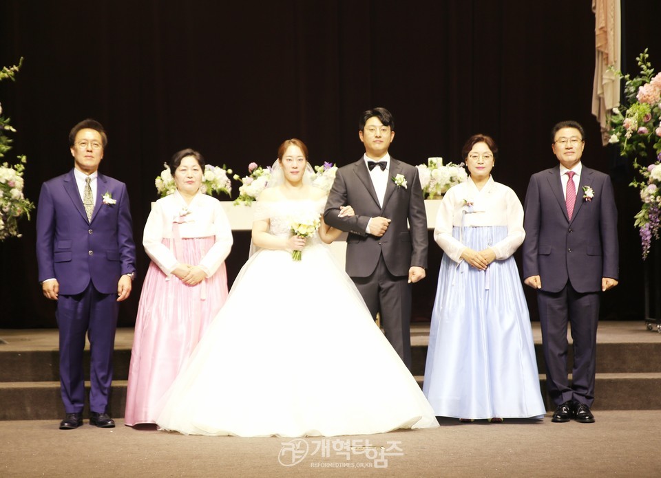 서성로교회 김장교 목사, 장녀 결혼예식 모습