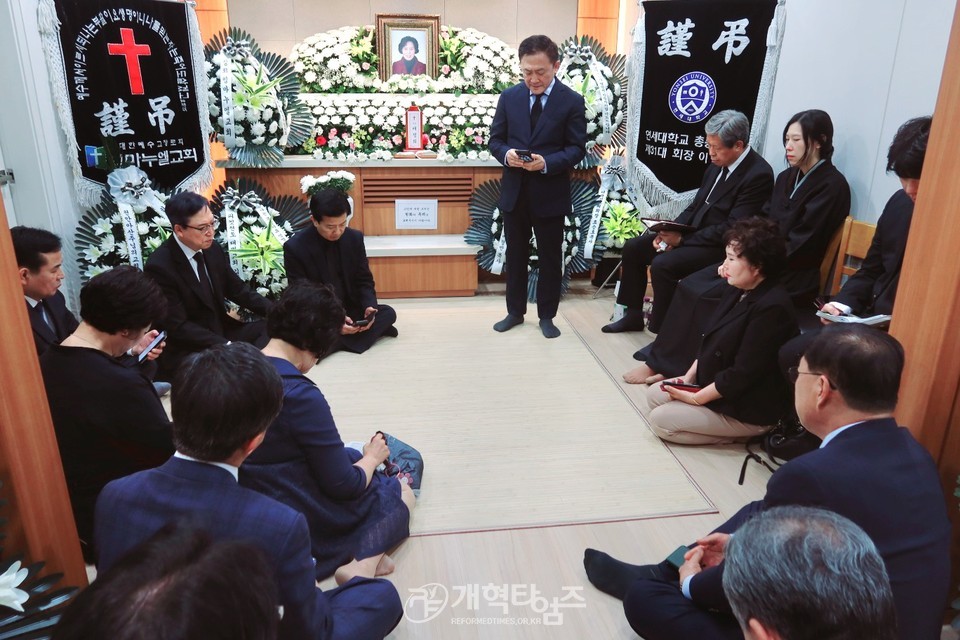 전국호남협 직전 회장 이은철 목사 사모상 모습