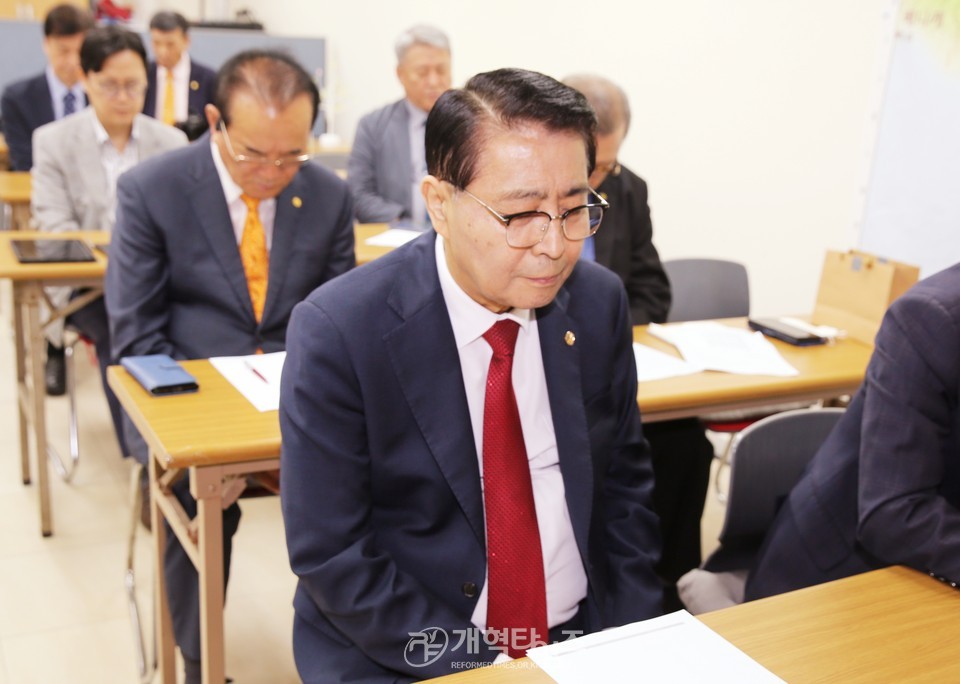 수도권협의회, 전국주교 제71회 수석부회장 단독 후보 양우식 장로 추대 모습