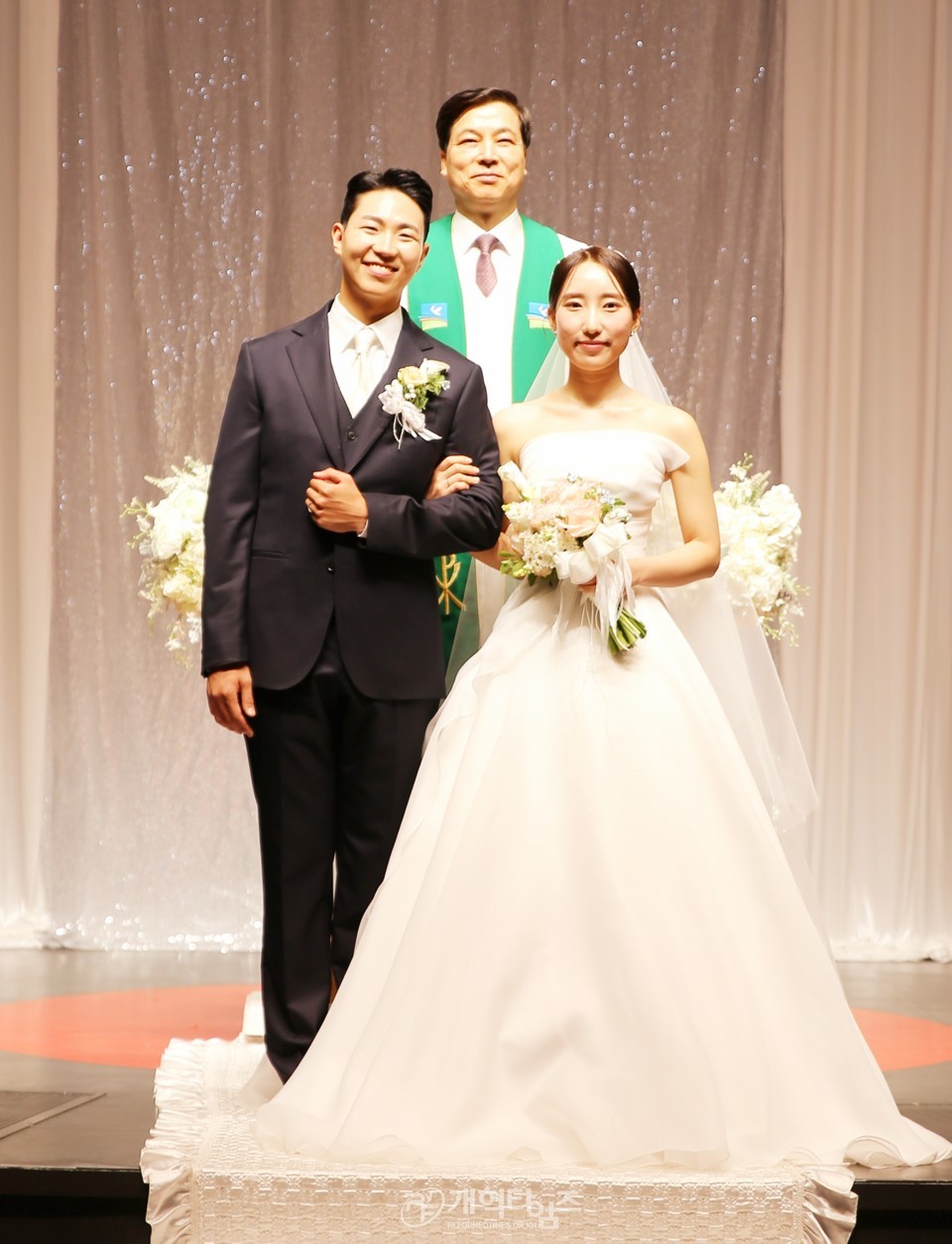 총신대신대원 총동창회장ㆍ중부협 차기회장 김종원목사, 외아들 결혼예식 모습