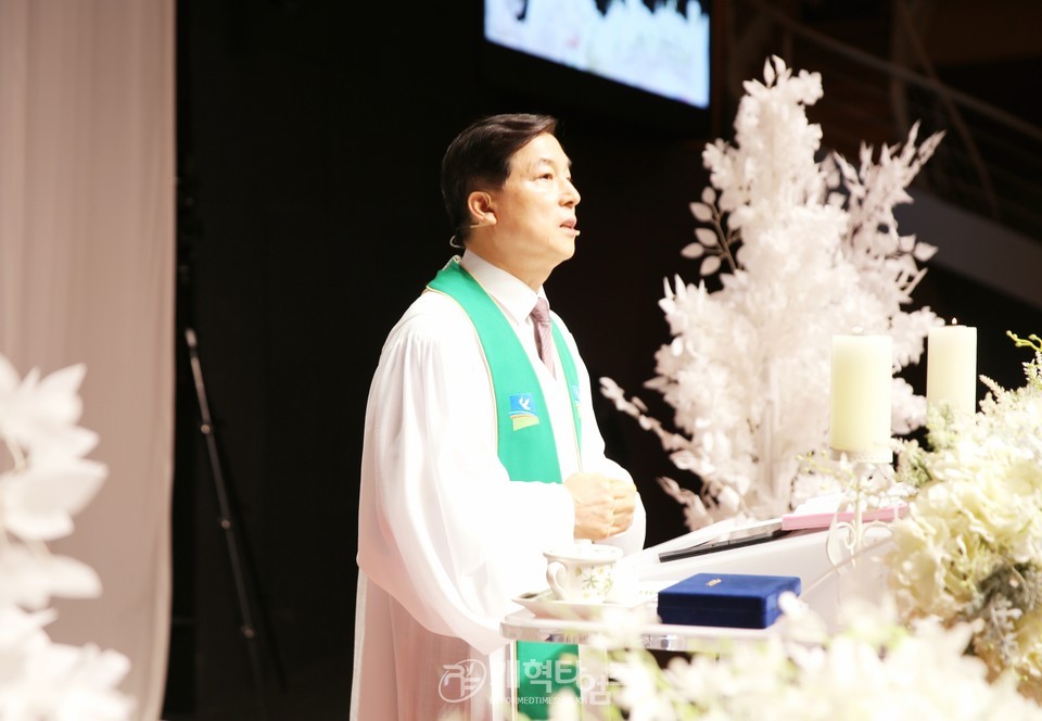 총신대신대원 총동창회장ㆍ중부협 차기회장 김종원목사, 외아들 결혼예식 모습
