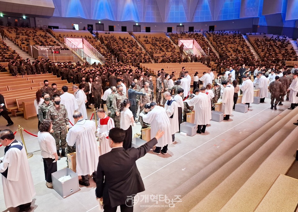 전국남전도회, 육군 훈련소 훈련병 진중세례식 모습
