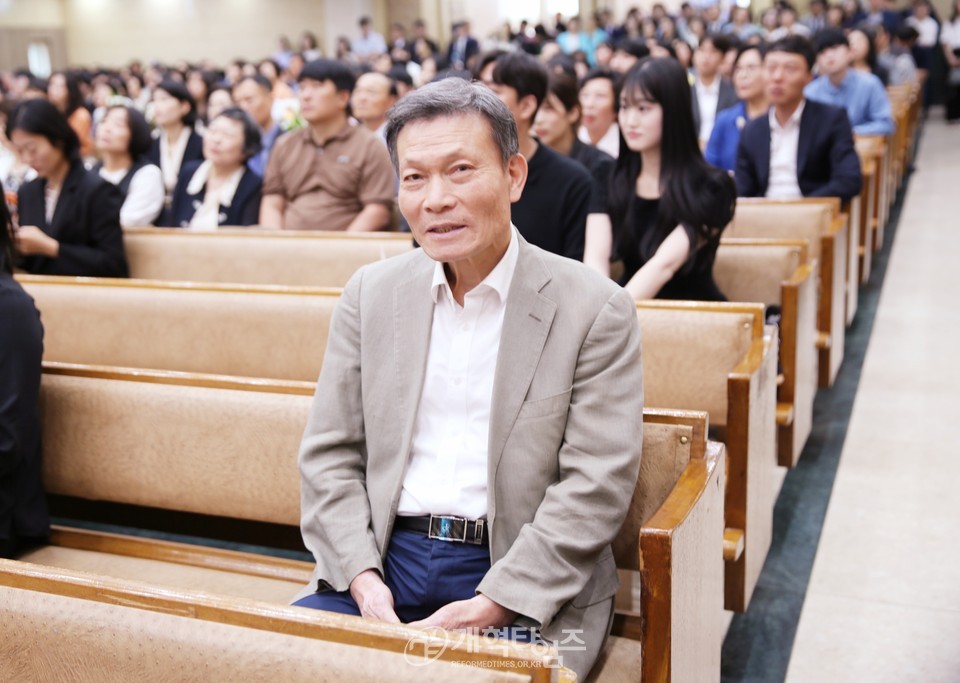영광대교회 김용대 목사 아들 주성군 결혼예식 모습