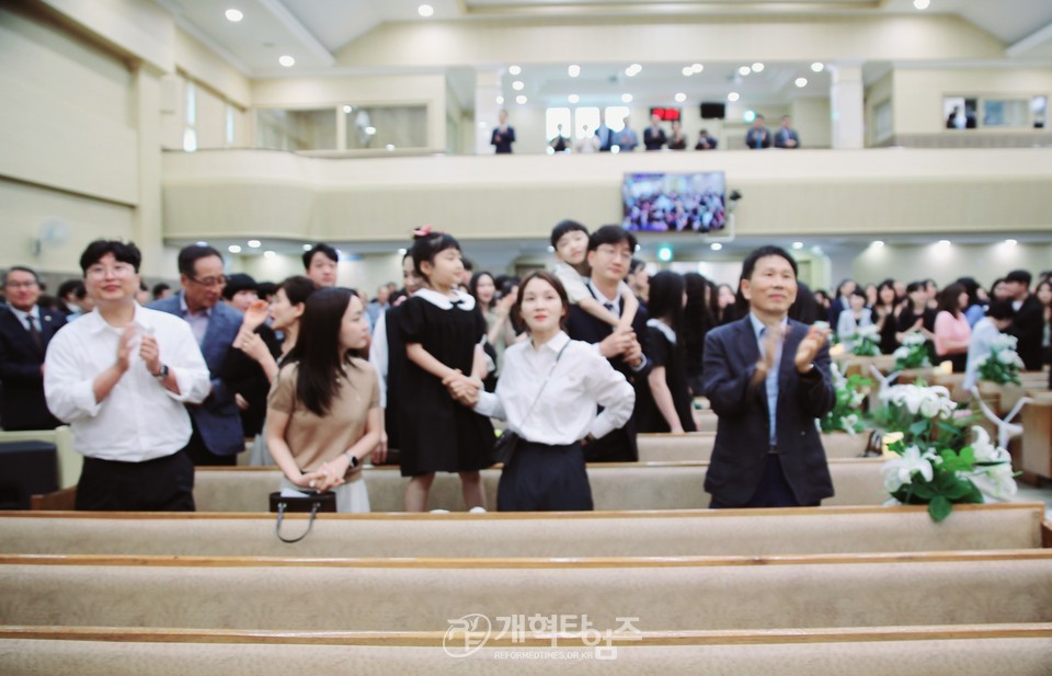 영광대교회 김용대 목사 아들 주성군 결혼예식 모습