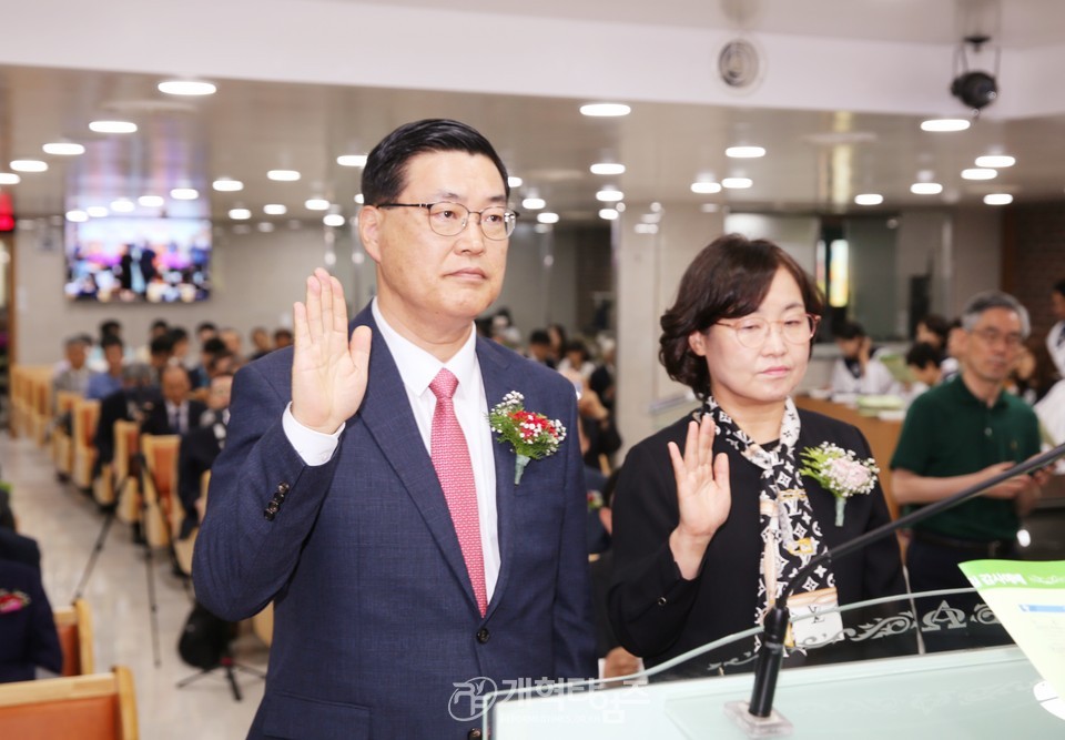 새동도교회, 담임 목사ㆍ장로 은퇴 및 위임 감사 예배 모습