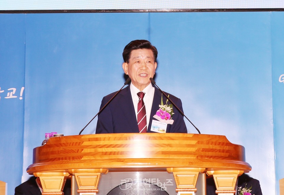 총신대신대원 총동창회 회장/후원이사장 이ㆍ취임감사예배 모습