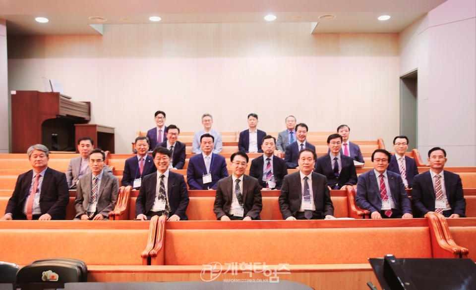 총회 고시부,「2025년도 강도사 고시」예비소집 모습