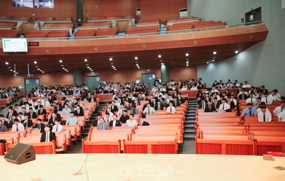 총회 고시부,「2025년도 강도사 고시」예비소집 모습