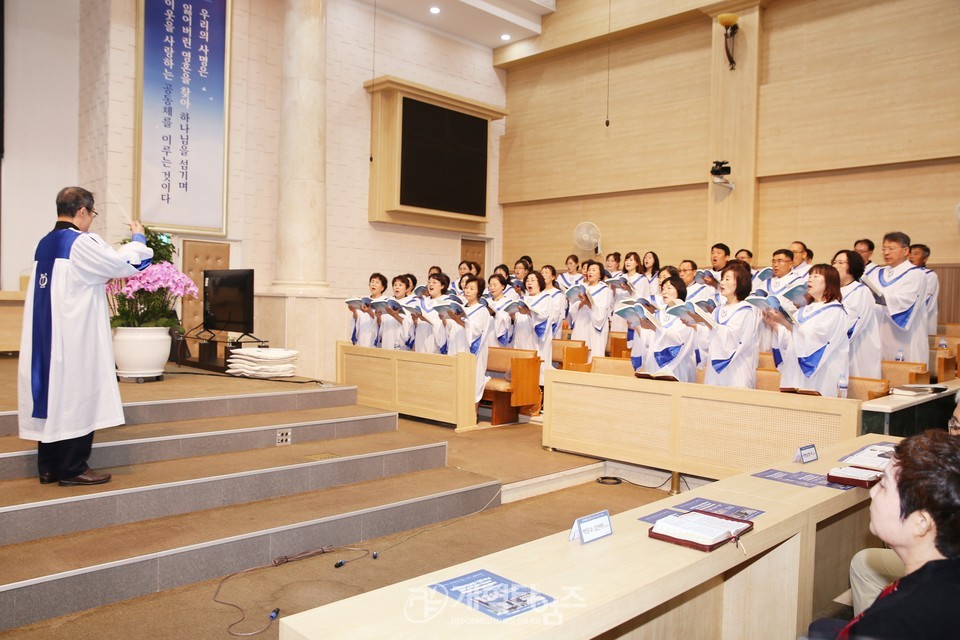 영광대교회, 설립 120주년 감사 및 선교사 파송식 모습