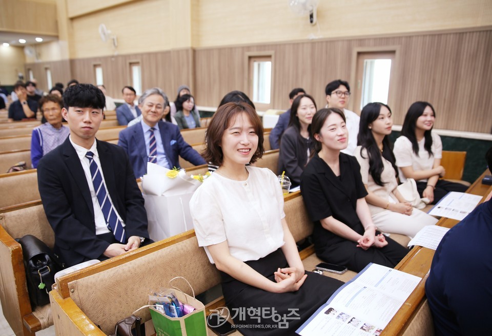 영광대교회, 설립 120주년 감사 및 선교사 파송식 모습