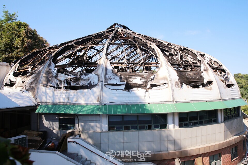 대화재가 발생한 구리 새음교회 모습