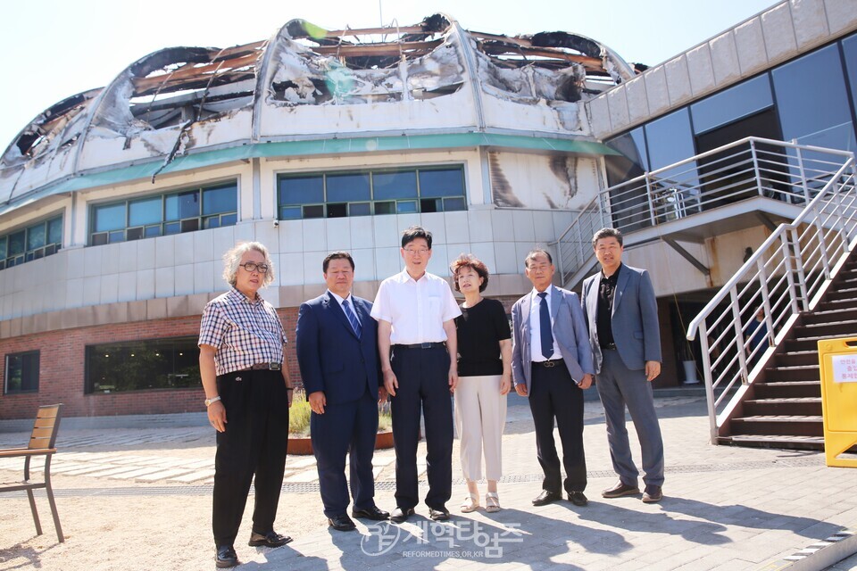 대화재가 발생한 구리 새음교회 모습