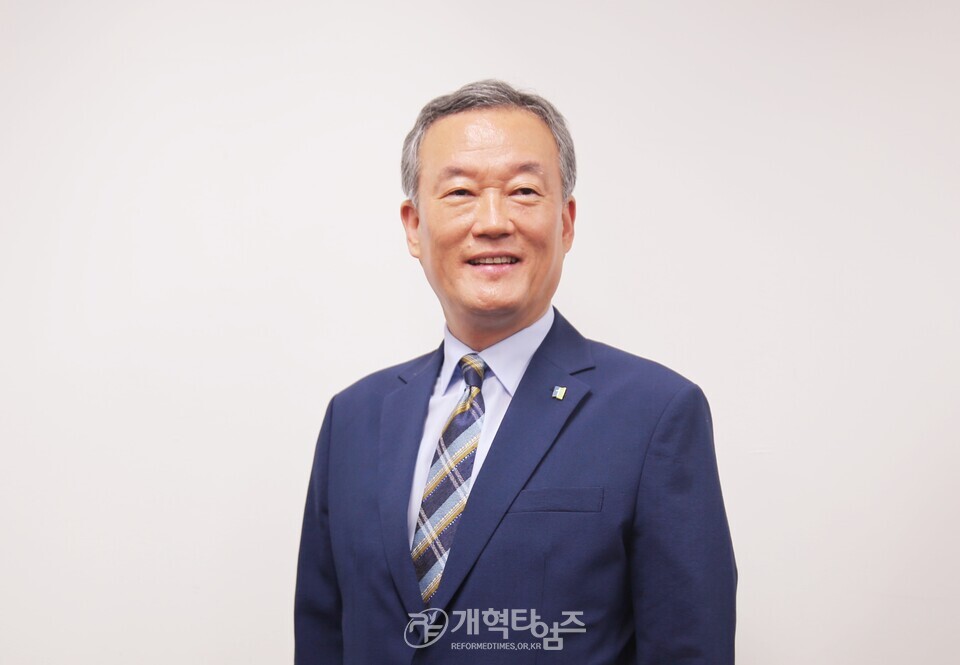 고광석 목사, 제110회 목사 부총회장 후보 등록 모습