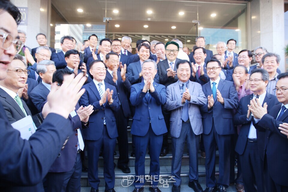 고광석 목사, 제110회 목사 부총회장 후보 등록 모습
