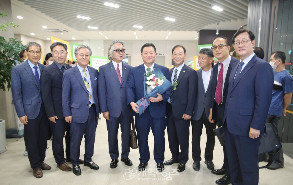 고상석 목사, 제110회 총회 구제부장 후보 등록 모습