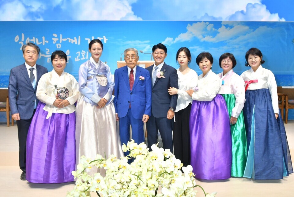 아름다운교회 입당감사예배 모습