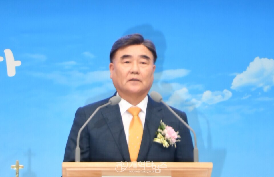 아름다운교회 입당감사예배 모습
