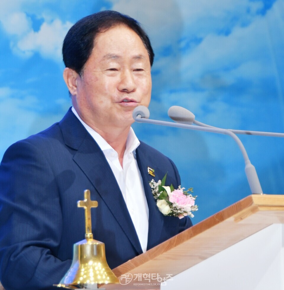 아름다운교회 입당감사예배 모습